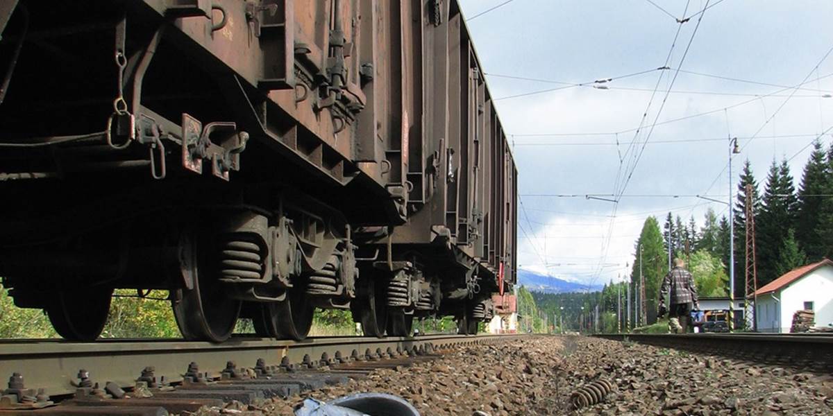 Tragédia na železničnej trati: Nákladný vlak zrazil 38-ročného muža