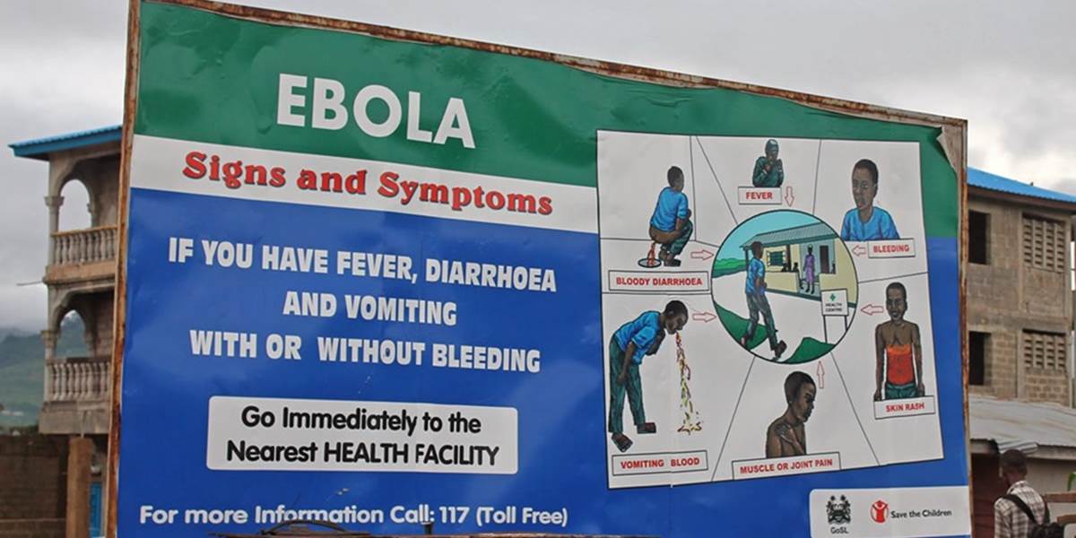 Ebola si vyžiadala už najmenej 932 životov