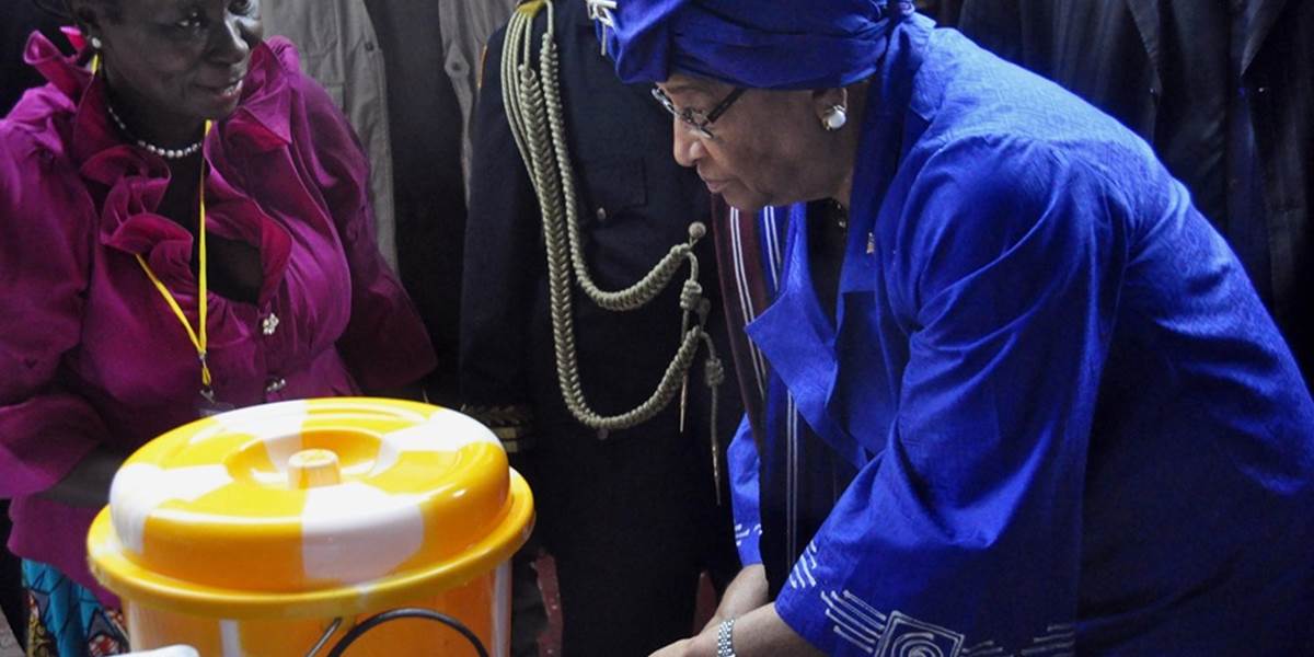 Libérijská prezidentka vyhlásila kvôli epidémii eboly 90-dňový mimoriadny stav