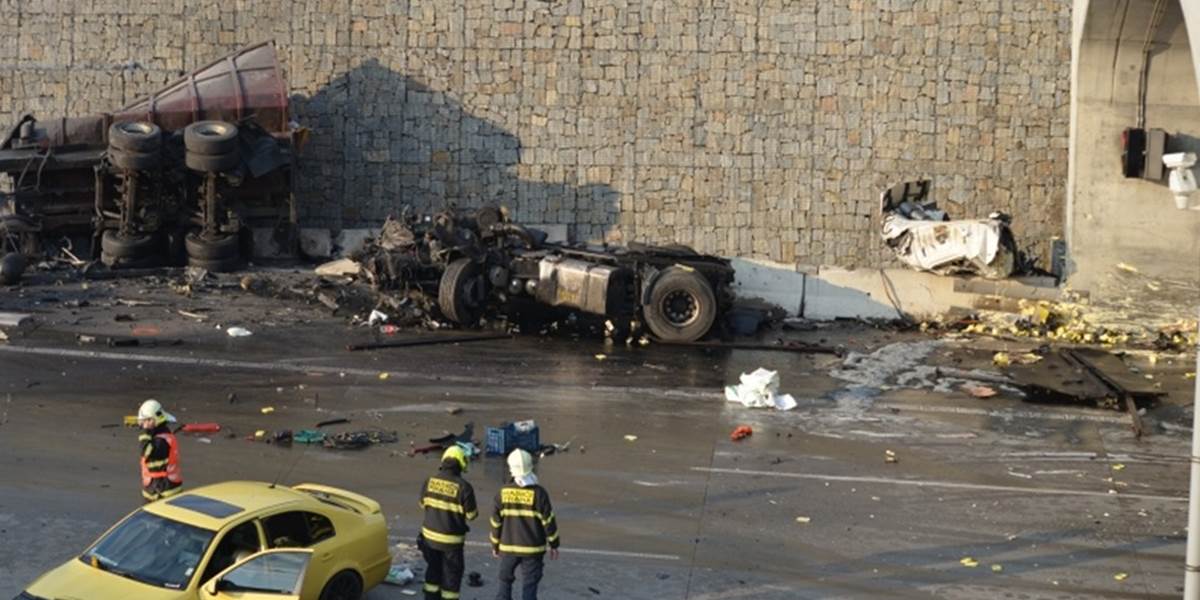 FOTO Brutálna dopravná nehoda v Prahe, vodič kamiónu náraz neprežil
