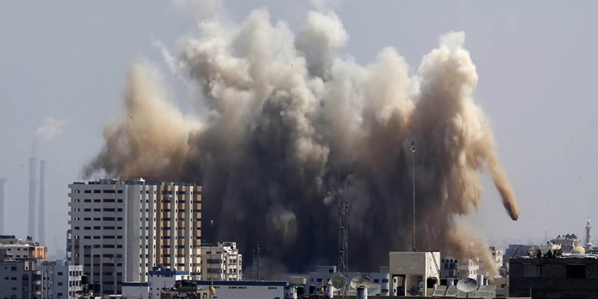 Palestínčania opäť odpaľujú rakety, Izrael odpovedá náletmi