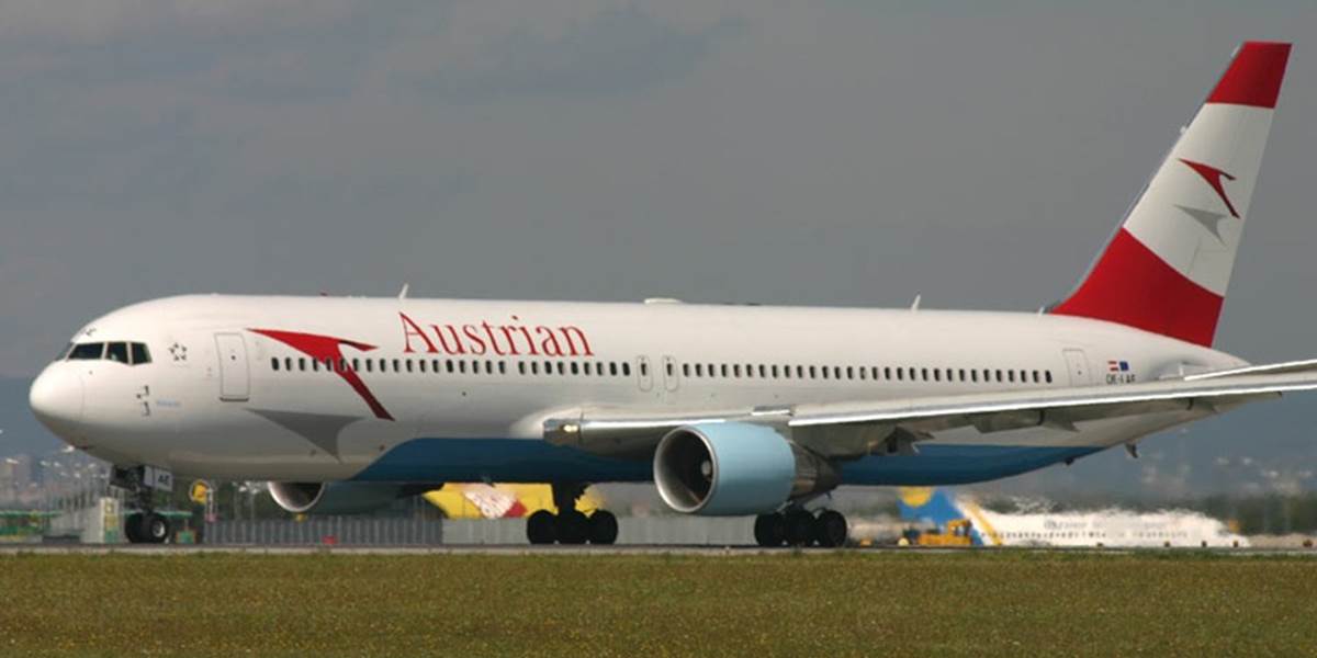 Boeing spoločnosti AUA sa preventívne vrátil po hodine letu do Viedne