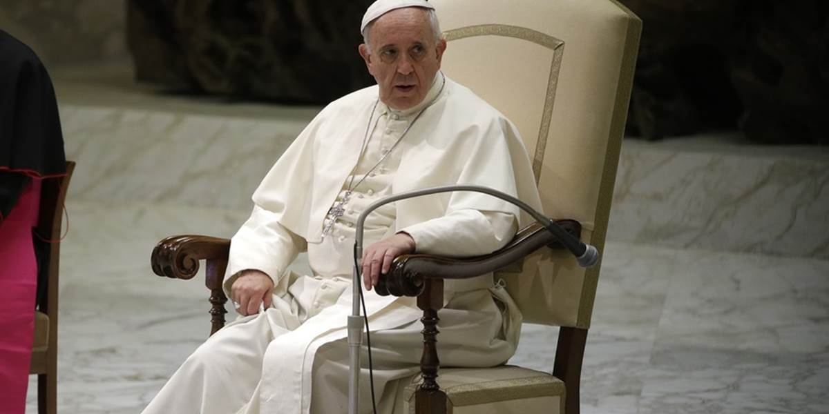 Pápež odsúdil násilnosti voči menšinám v Iraku, islamisti zabili 500 jezídov