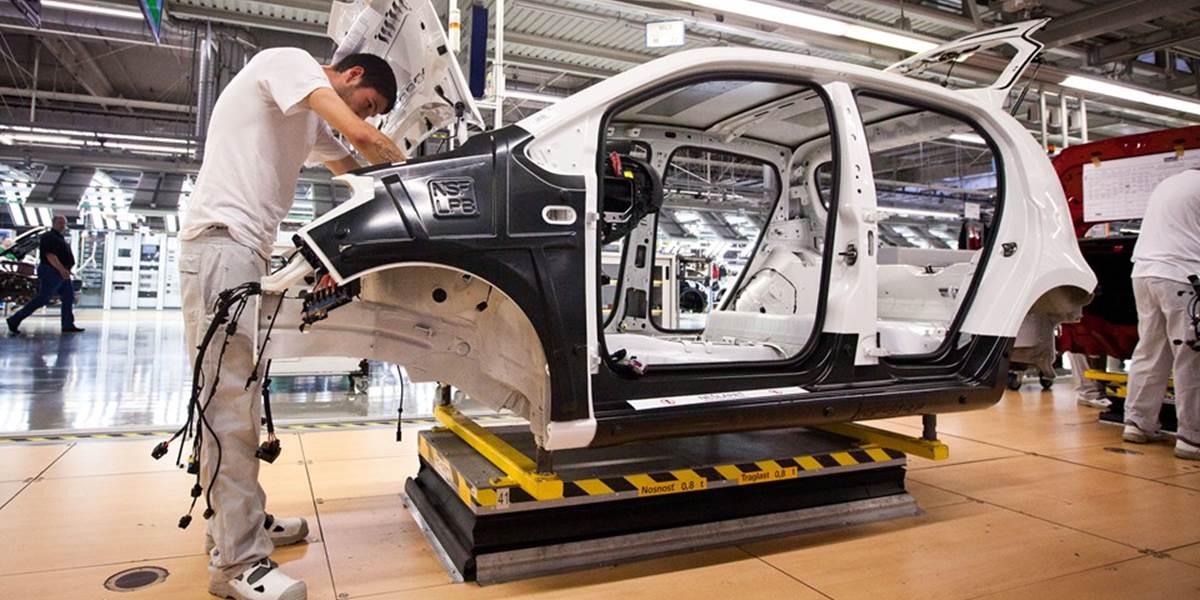 Volkswagen po celozávodnej dovolenke obnovil výrobu