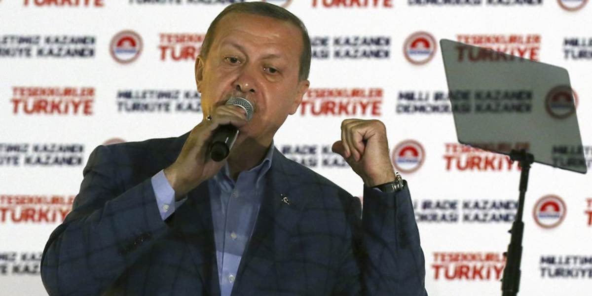 Medzinárodní pozorovatelia: Predvolebná kampaň bola najmä v prospech Erdogana