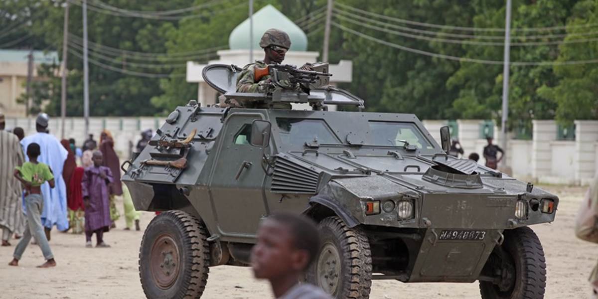 Pri bojoch s členmi Boko Haram prišlo v Nigérii o život vyše sto civilistov