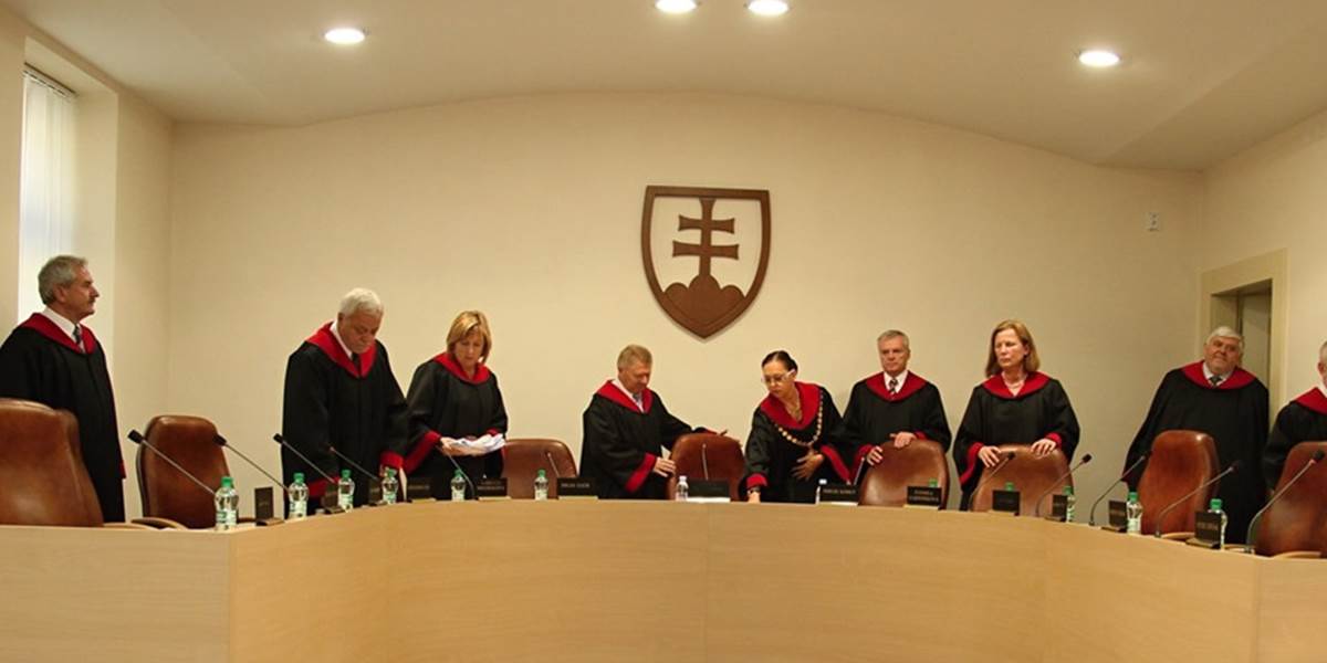 Za predsedu Najvyššieho súdu zatiaľ kandidujú Švecová a Hudák