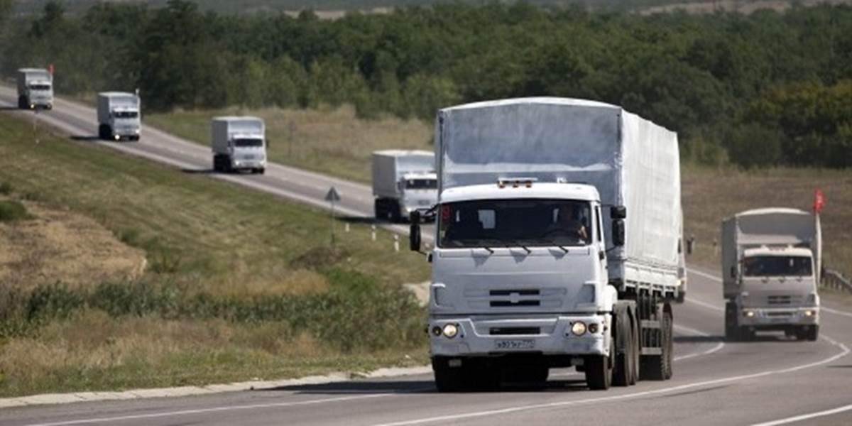 Prvé vozidlá s ruskou humanitárnou pomocou vyrazili k ukrajinskej hranici