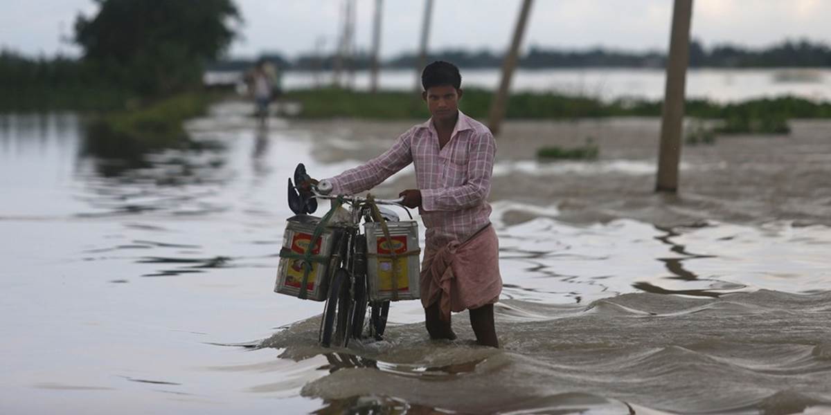 Sever Indie postihli monzúnové záplavy, pod vodou sa ocitlo na 200 dedín