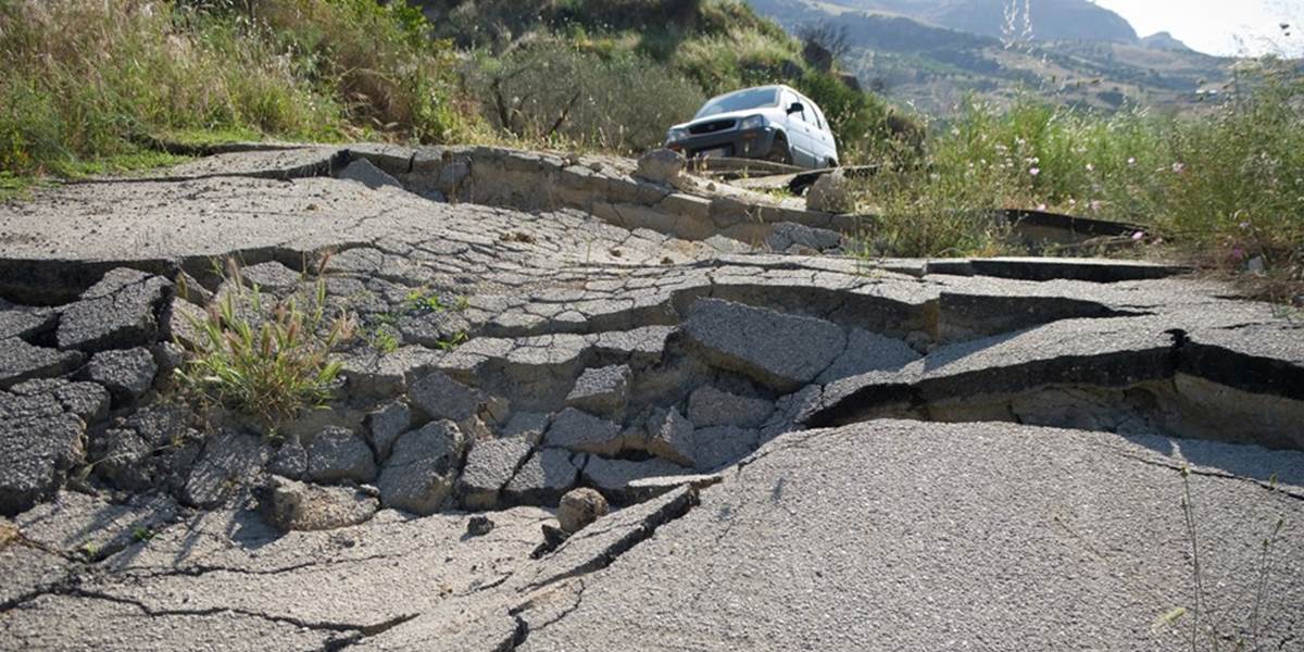 Západ Iránu zasiahlo zemetrasenie s magnitúdou 6,3
