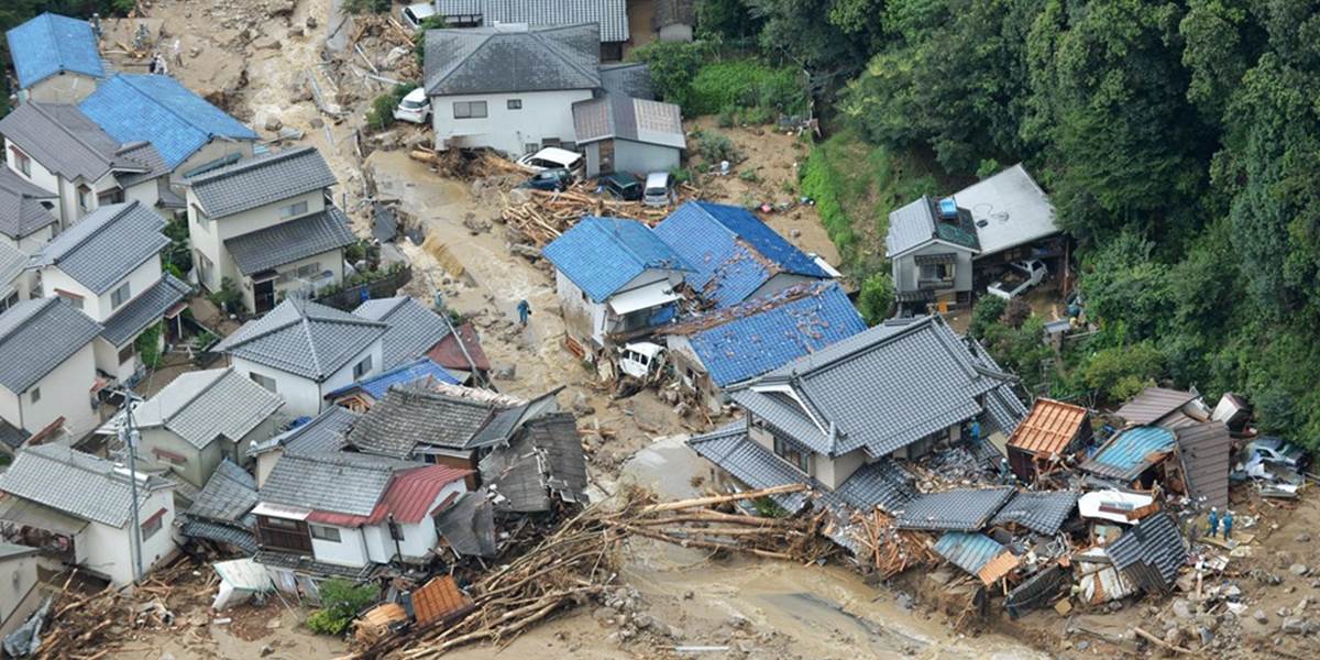 Masívne zosuvy pôdy v Hirošime: Množstvo zničených domov, zabilo 36 ľudí vrátane detí