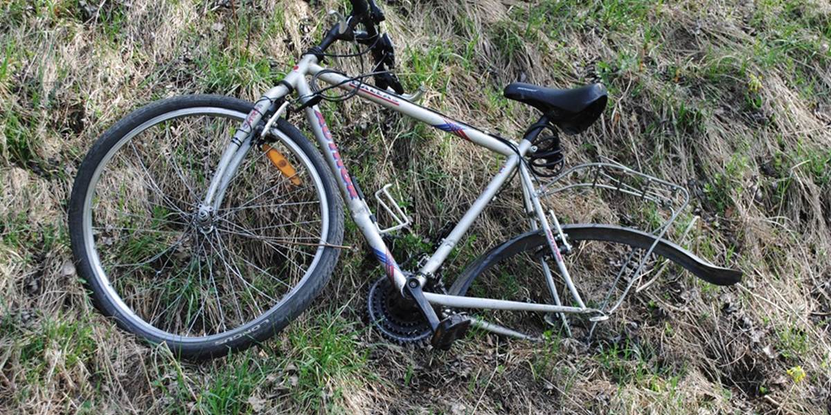 Tragická jazda: Cyklista spadol na betónový príklop, zraneniam podľahol