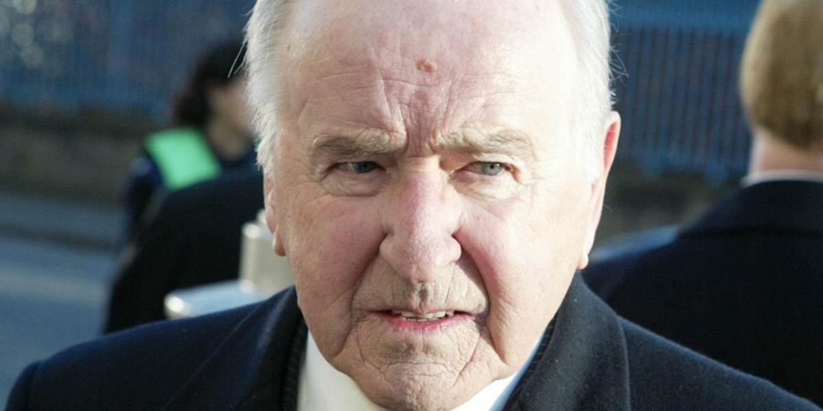 Zomrel bývalý írsky premiér Albert Reynolds