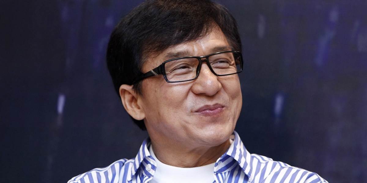Jackie Chan sa po zatknutí syna cíti zahanbený a smutný