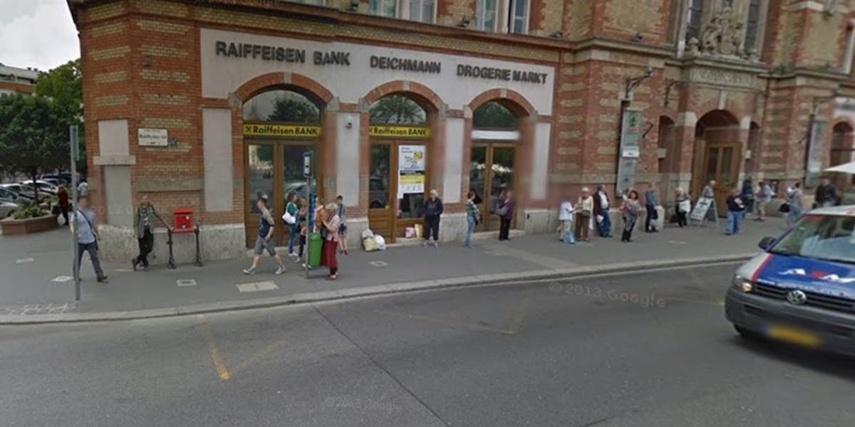 Raiffeisen Bank Magyarország je v strate, vedenie nevylučuje odchod