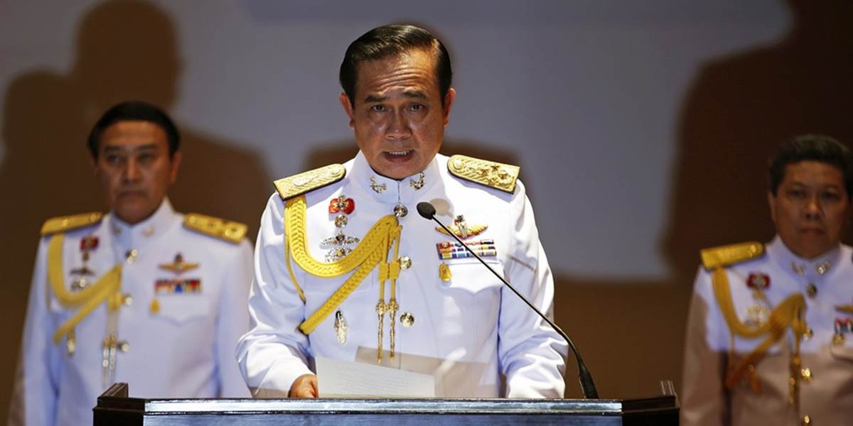 Thajský kráľ odsúhlasil vymenovanie vodcu chunty za premiéra