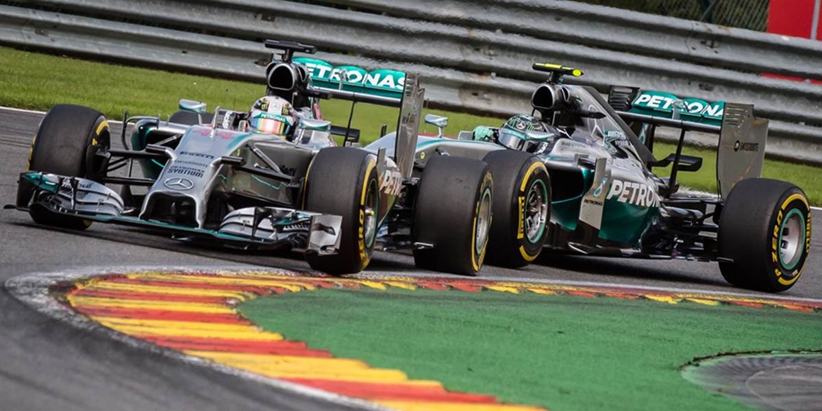 Mercedes vyvodí z kolízie Rosberga a Hamiltona dôsledky, Wolff chystá zmeny
