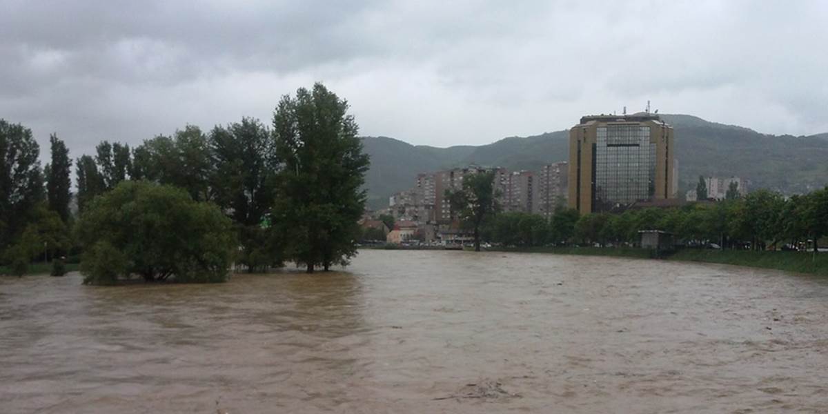 Po zaplavení vyschnutého zásobníka vody v Turecku sa utopilo najmenej päť ľudí