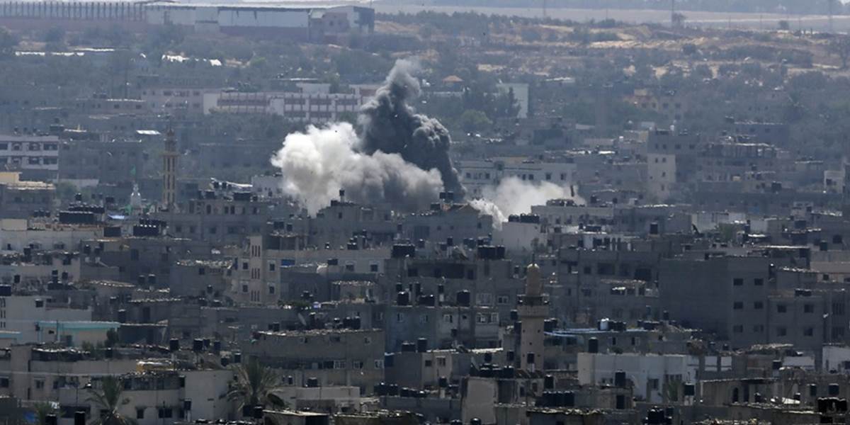 Izrael zničil ďalšie dve výškové budovy v Gaze