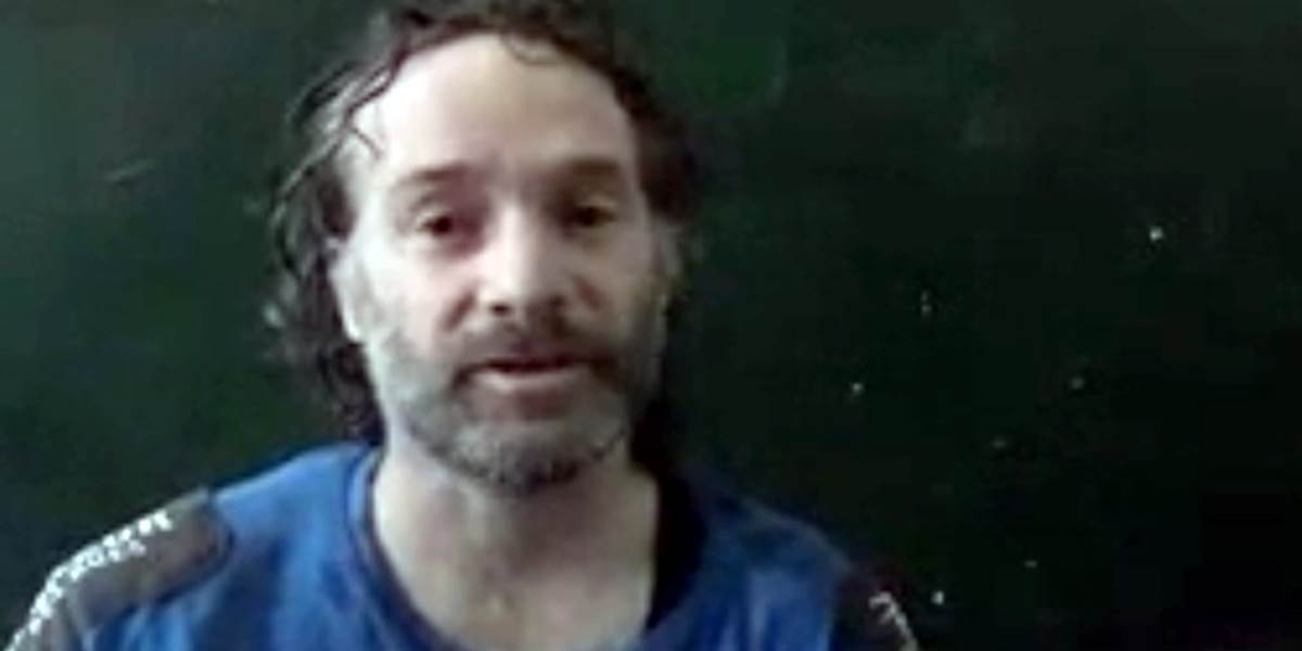 Novinár Peter Theo Curtis sa po 22 mesiacoch zajatia vrátil do vlasti