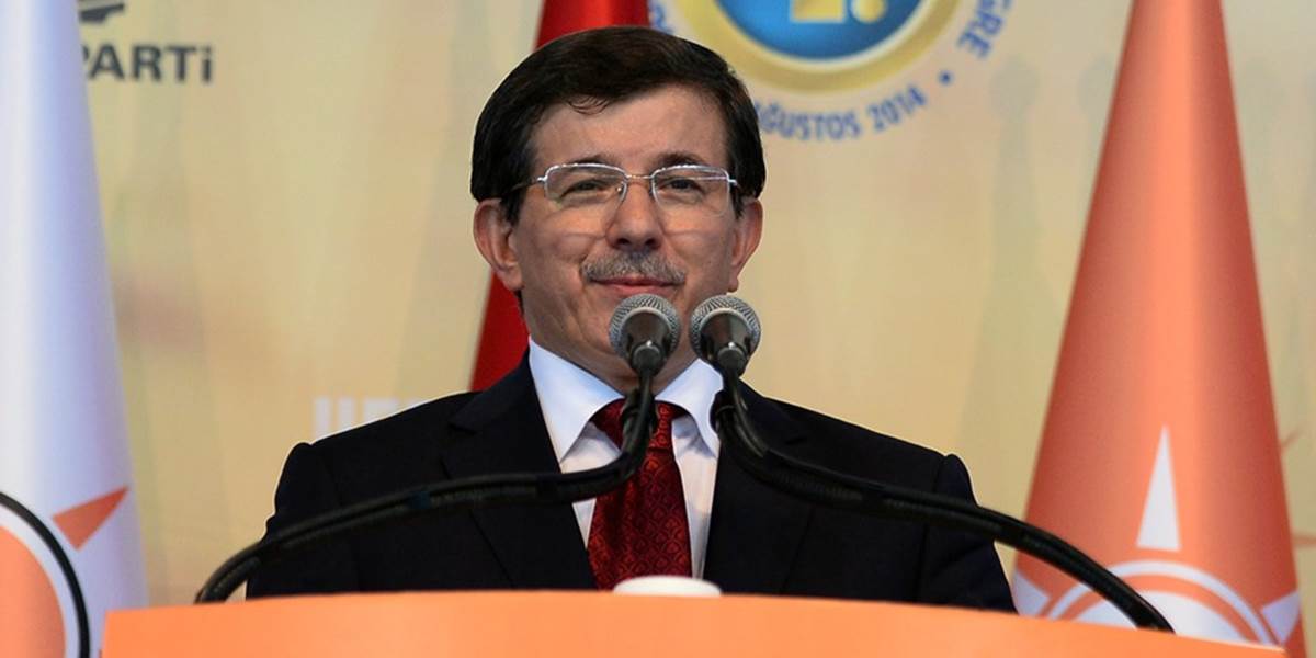 Turecká vládnuca strana AKP zvolila budúceho premiéra za svojho predsedu