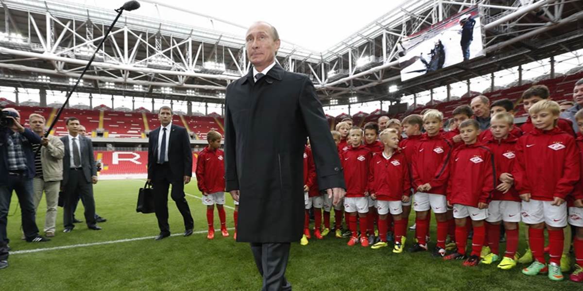 Putin pokrstil nový štadión Spartaka Moskva, ktorý bude hostiť MS 2018