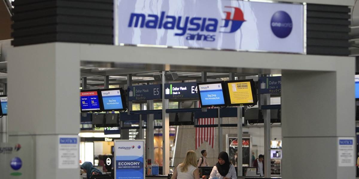 Malaysia Airlines prepustí tretinu zamestnancov
