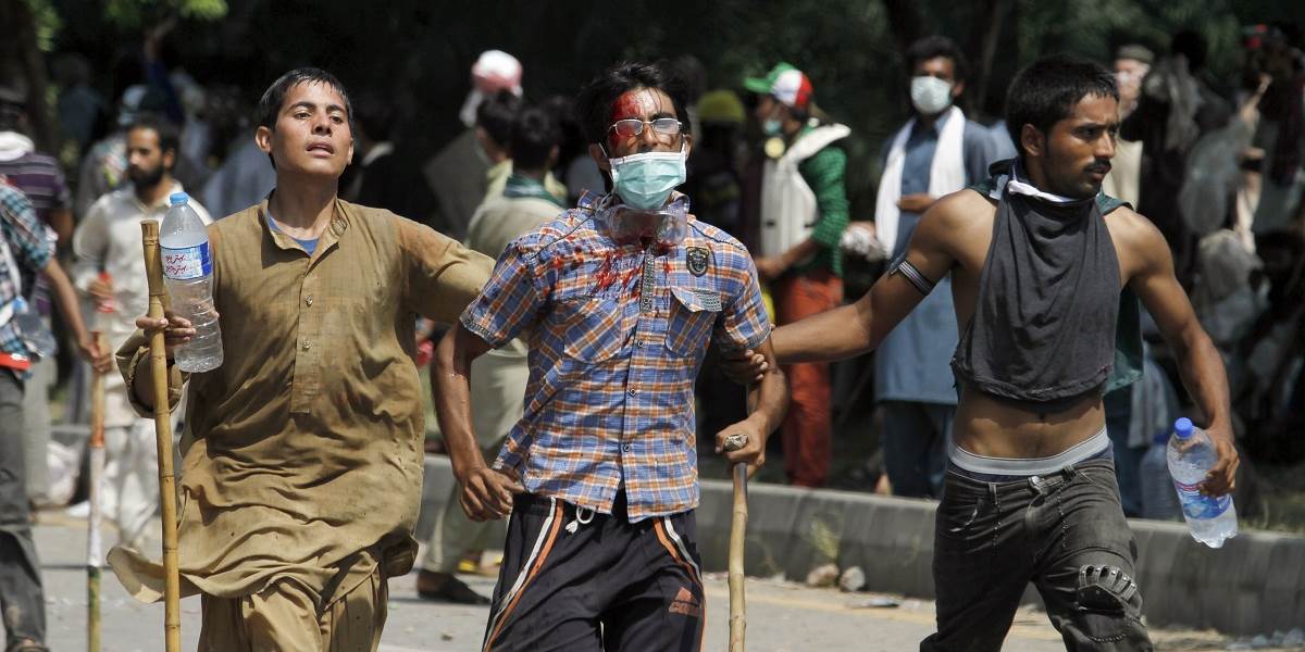 Protivládne nepokoje v Pakistane si vyžiadali najmenej dve obete