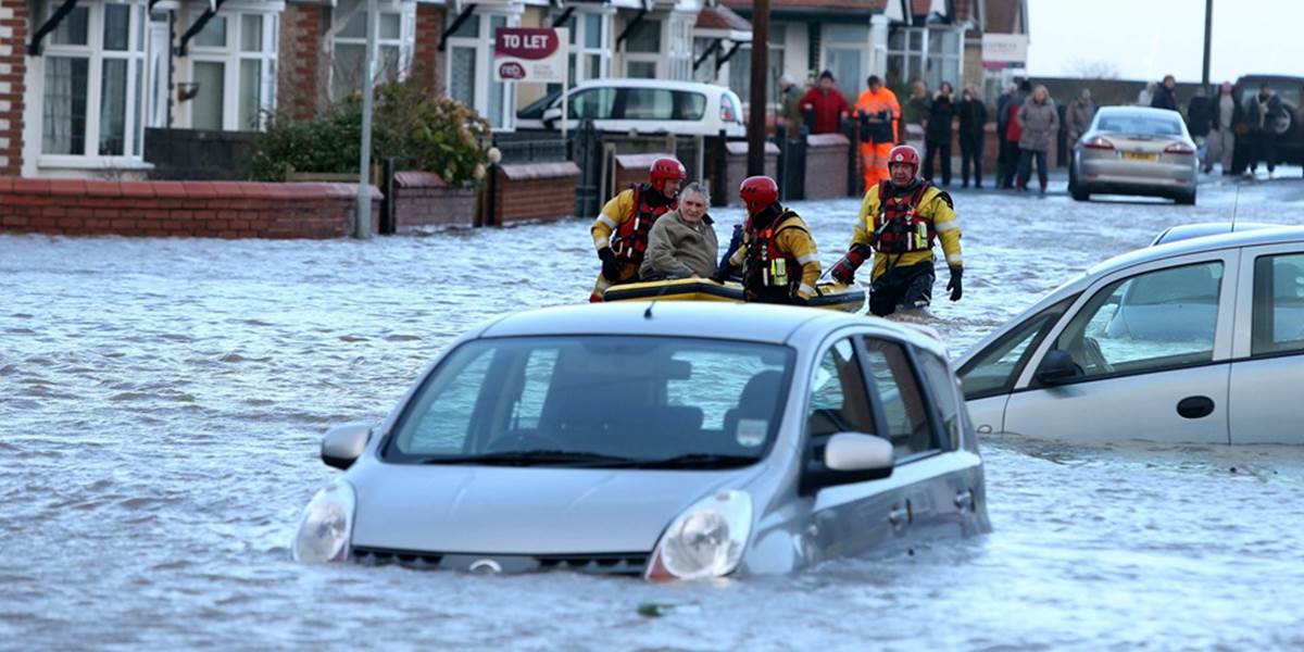 Dánsko a Švédsko postihli silné dažde a záplavy: Zasahovať museli aj potápači!