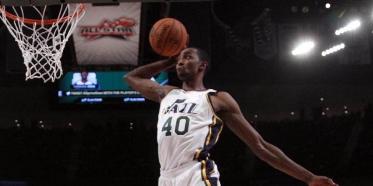 NBA: Evans sa prekonáva, vyskočil 388 centimetrov