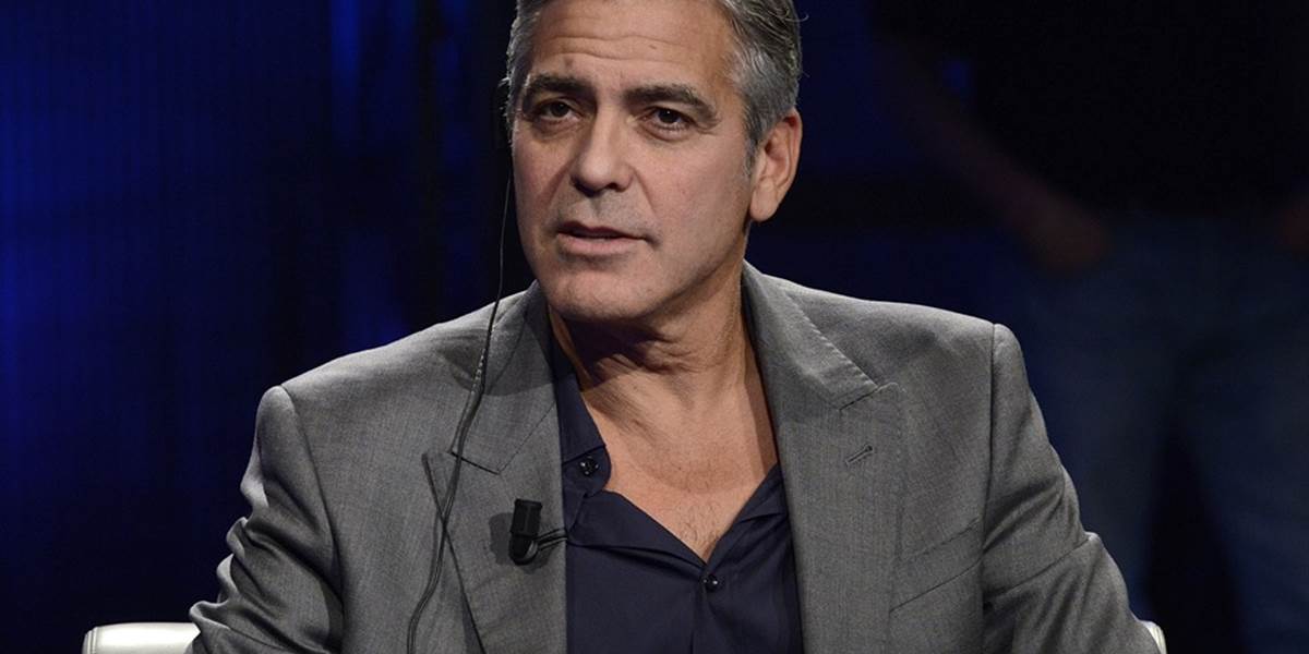 Clooney chystá film o britskom škandále okolo odpočúvania telefonátov bulvárom