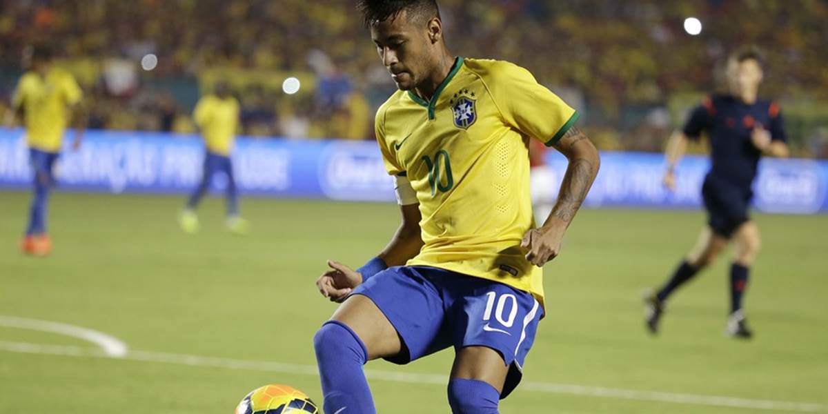 Víťazná Dungova premiéra, exportný gól Neymara