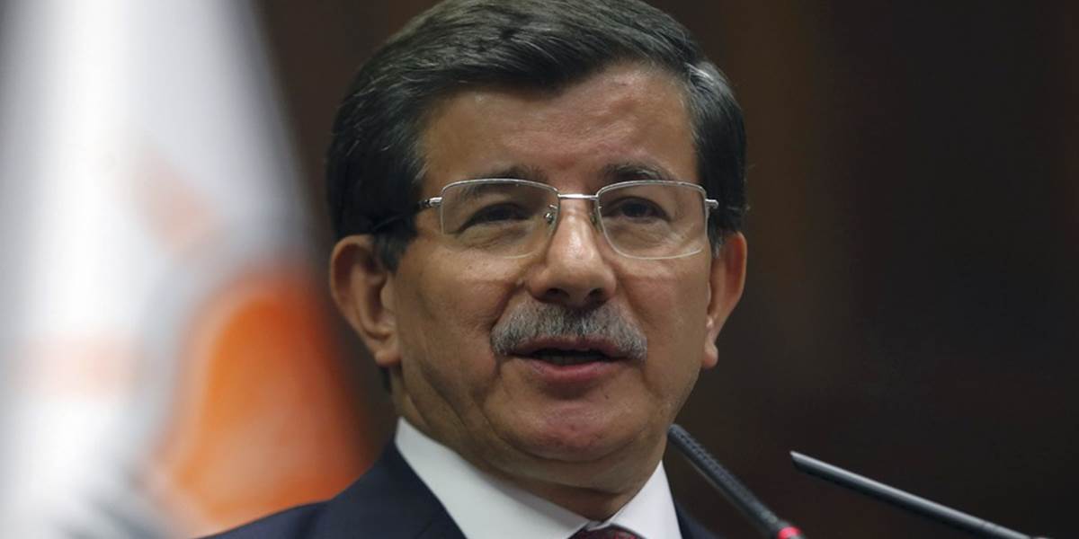 Turecký parlament vyslovil dôveru novej vláde premiéra Davutogla
