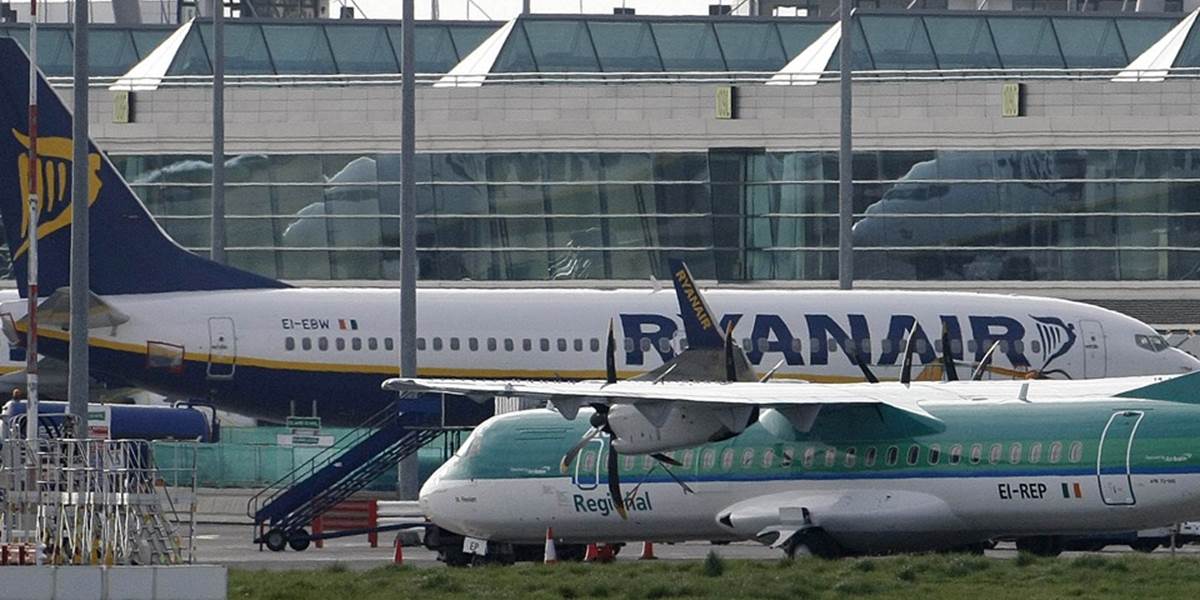Ryanair údajne plánuje kúpiť 100 boeingov s väčším počtom sedadiel