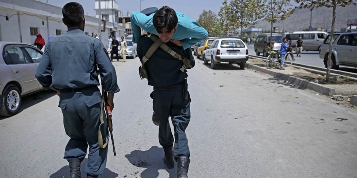 Samovražedný útočník Talibanu zabil okresného šéfa afganskej polície
