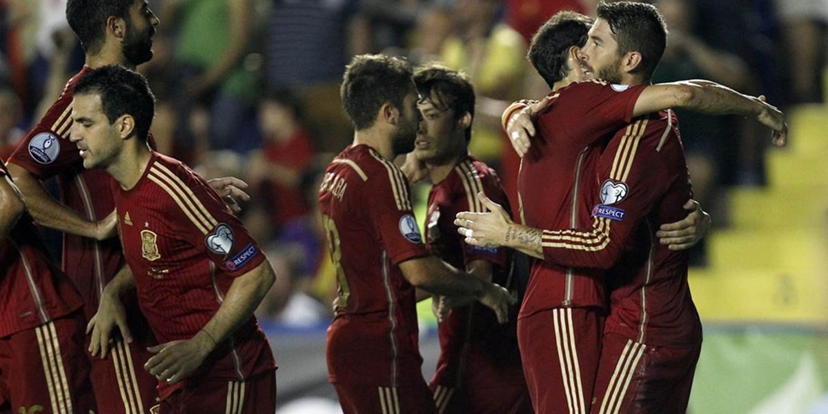 Španieli vykročili za obhajobou titulu triumfom 5:1 nad Macedónskom