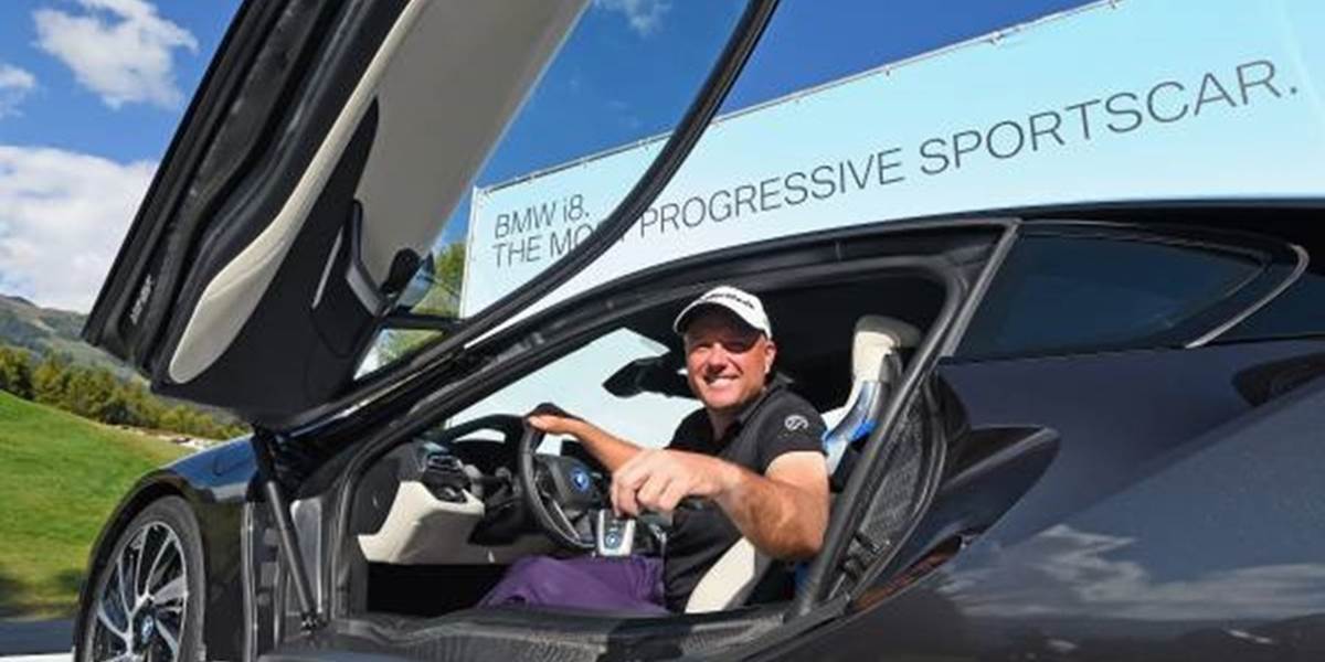 Graeme Storm vyhral BMW i8 na Hole-in-One počas turnaja Omega European Masters