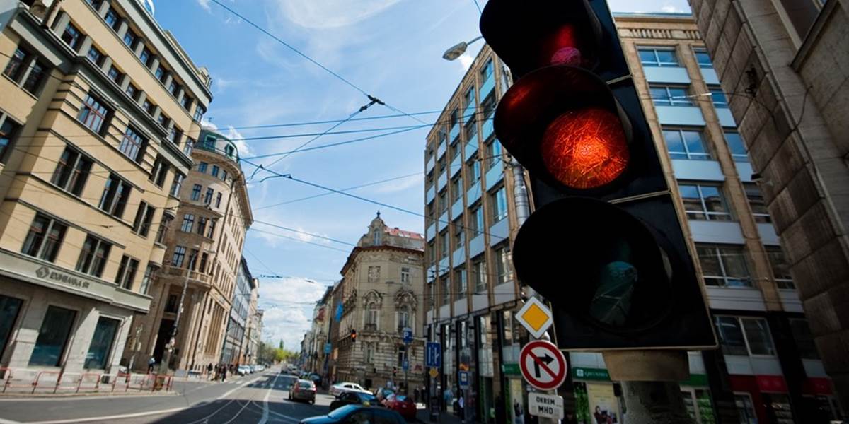 Výmena semaforov na najväčšej križovatke v Žiline potrvá do októbra