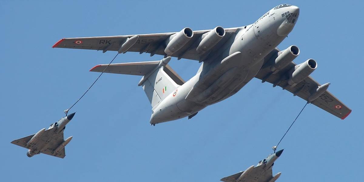 Taliansko ponúklo tankovacie lietadlá na pomoc americkým náletom proti IS