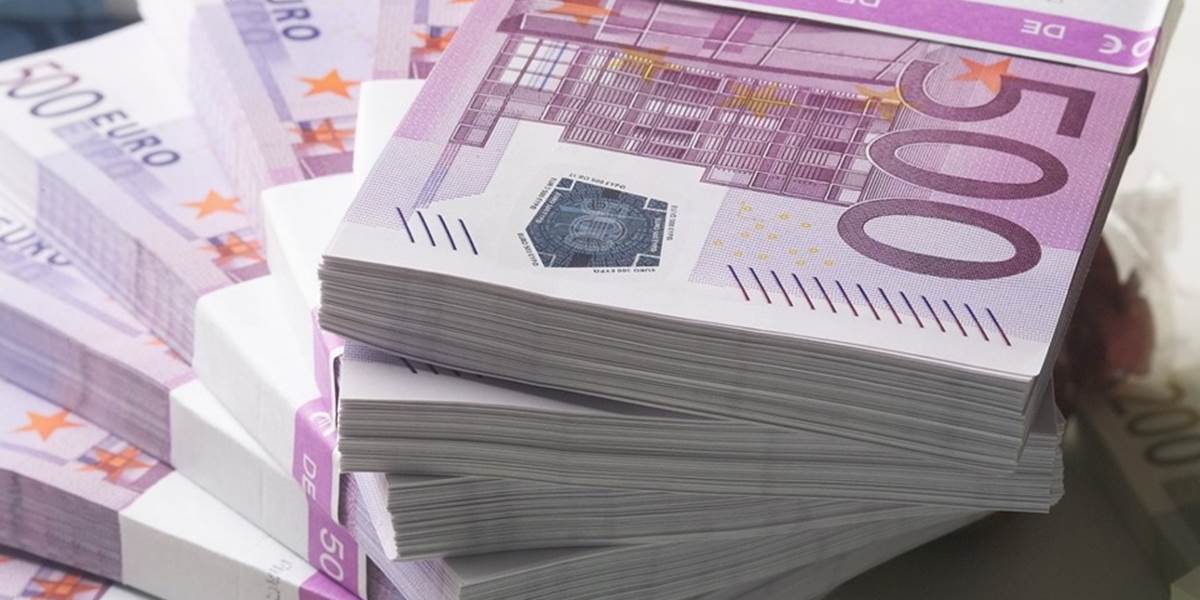 Zamestnanci banky ukradli vo Francúzsku bankovky na skartovanie za 1,8 milióna eur!