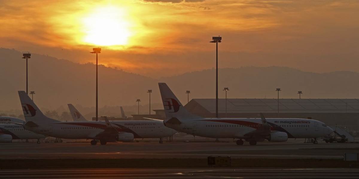 Lietadlo Malaysia Airlines sa pre poruchu muselo vrátiť na letisko
