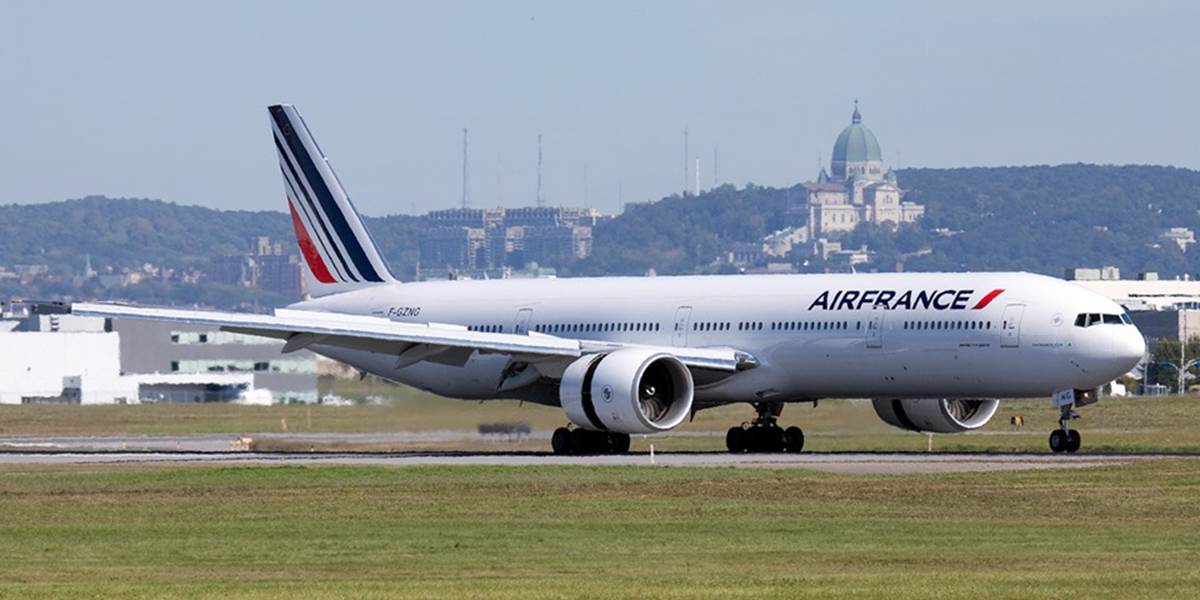 Piloti Air France začali štrajk proti politike znižovania nákladov