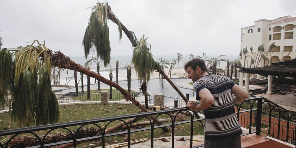 Dovolenkové strediská zasiahol hurikán Odile