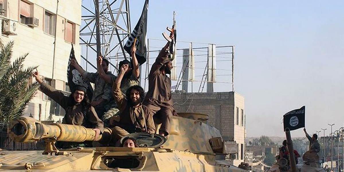Vetvy al-Káidy vyzývajú militantov v Iraku a Sýrii, aby sa zjednotili proti USA