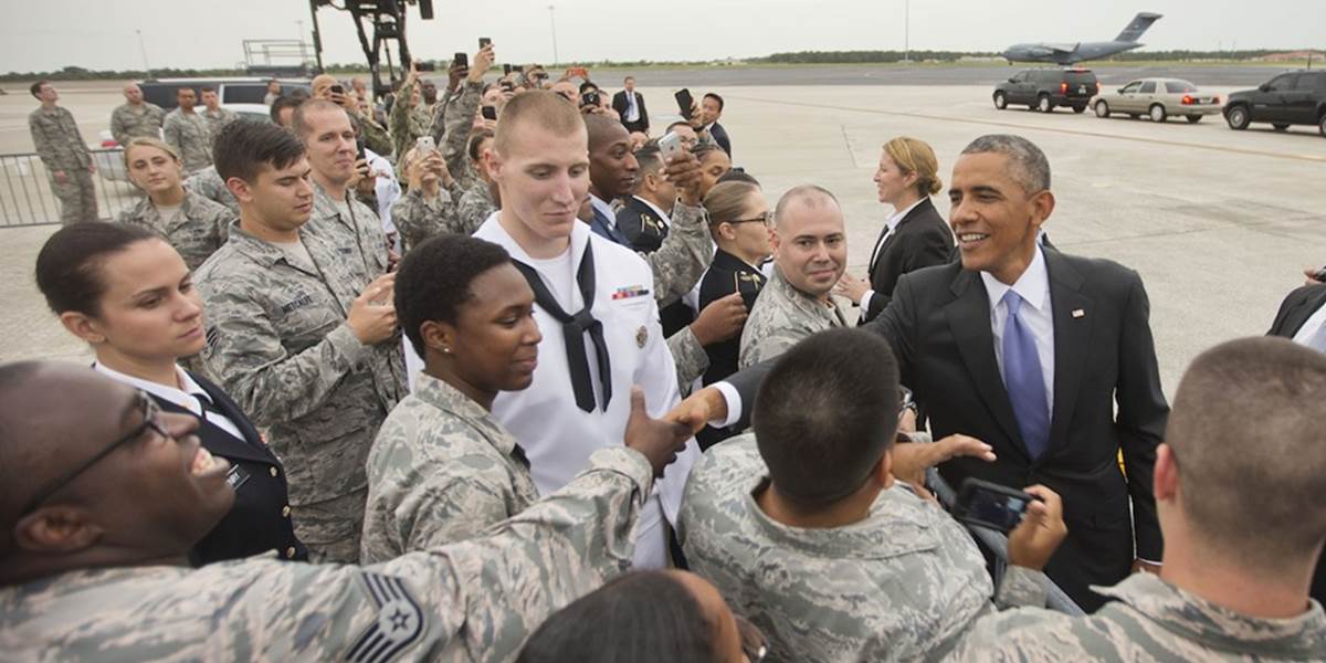 Obama vysiela na boj proti ebole tisícky vojakov