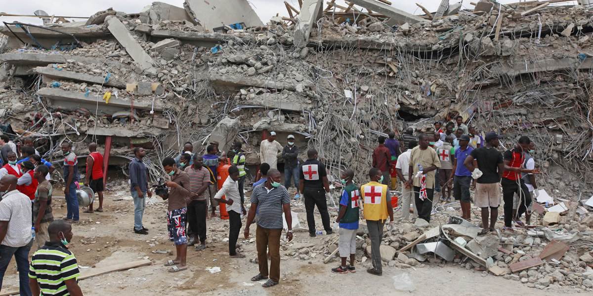 Nešťastie v Nigérii: Zrútenie cirkevnej budovy si vyžiadalo životy 67 Juhoafričanov