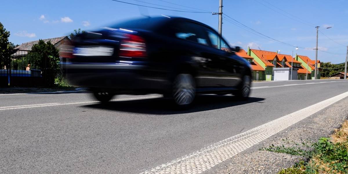 Nehoda pri Košiciach: Vodič zmietol z cesty štyroch chodcov, vrátane dvoch detí!