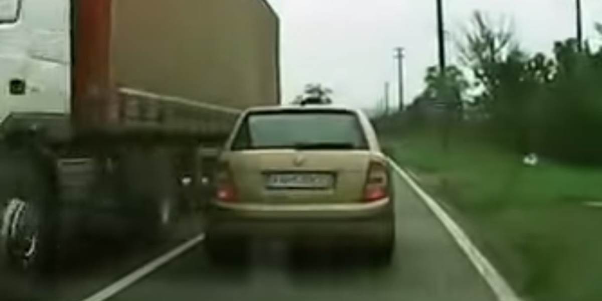 VIDEO Zbesilá jazda opitého šoféra pri Komárne!