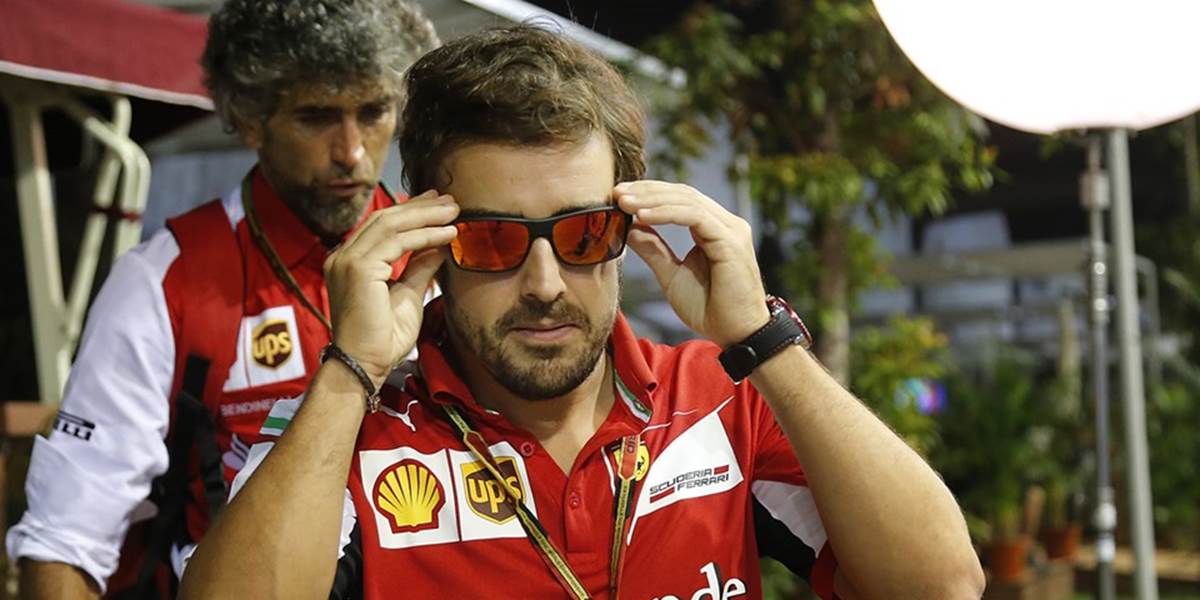 F1: Alonso v úvodnom tréningu zdolal mercedesy