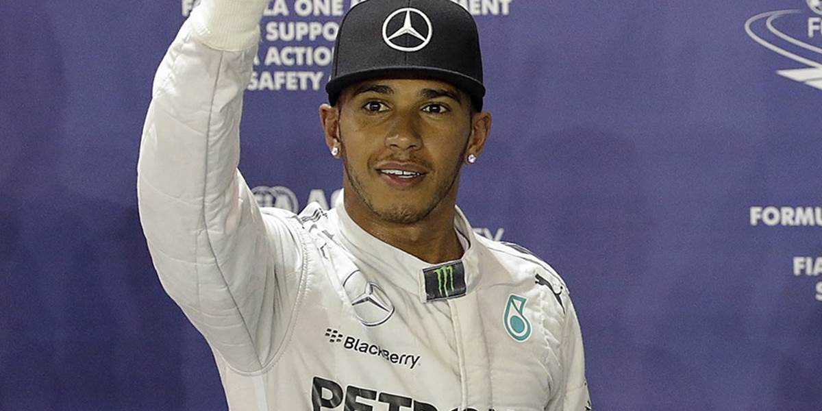 F1: Víťazom VC Singapuru sa stal Hamilton